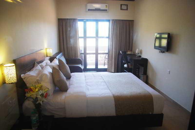 Resort De Crossroads Calangute Exterior photo